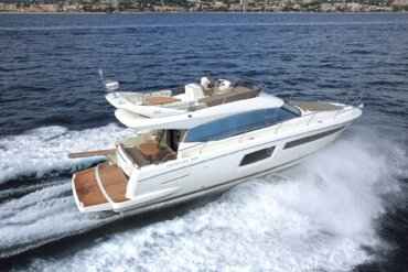 Motorboot Jeanneau 500 Prestige