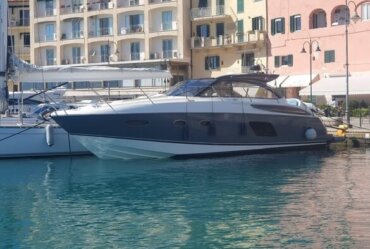 Motorboot Princess V48