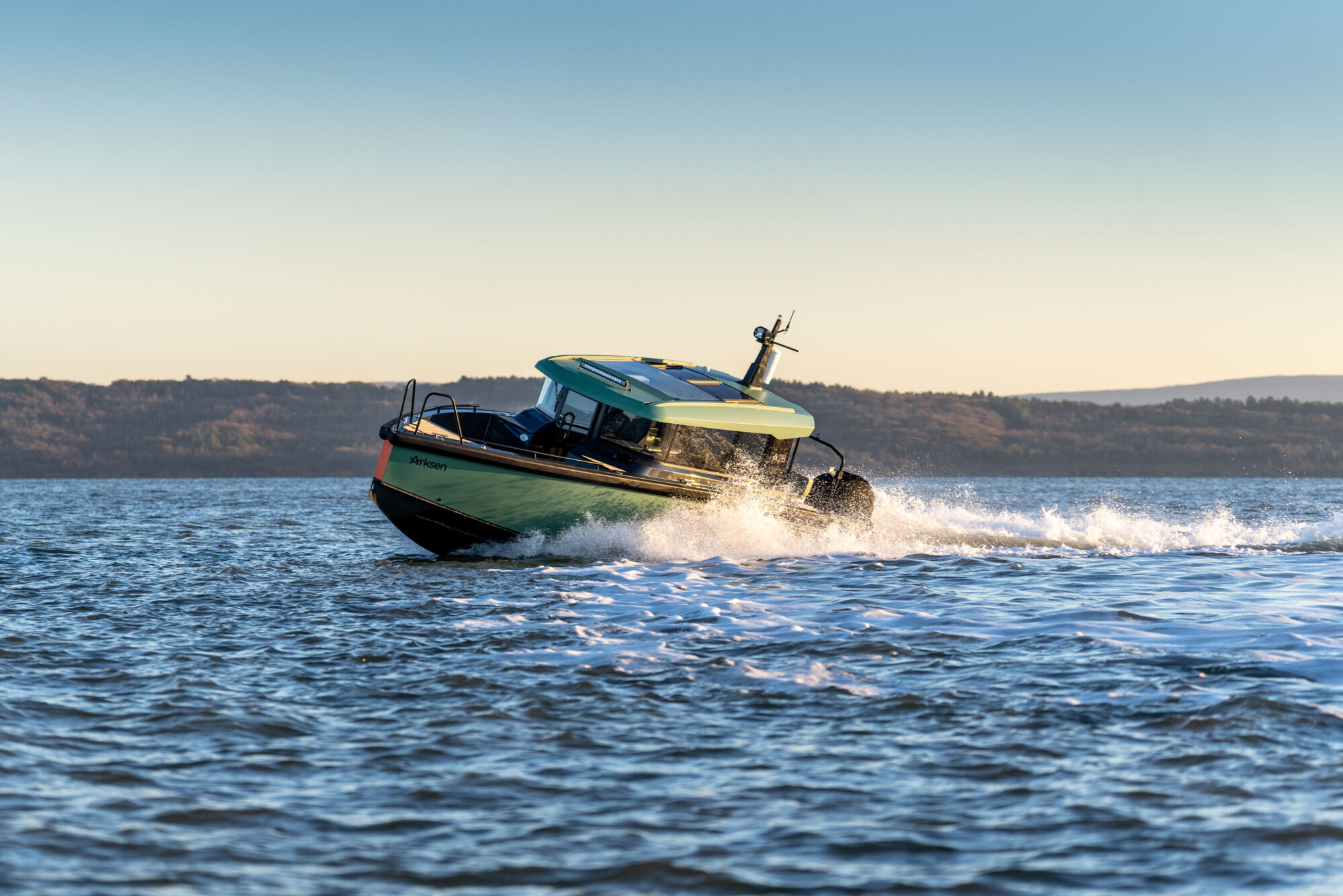 Motorboot Arksen 28