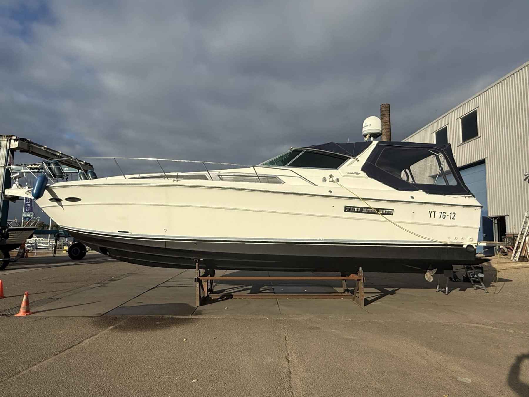 Motorboot Sea Ray 400 Express Cruiser
