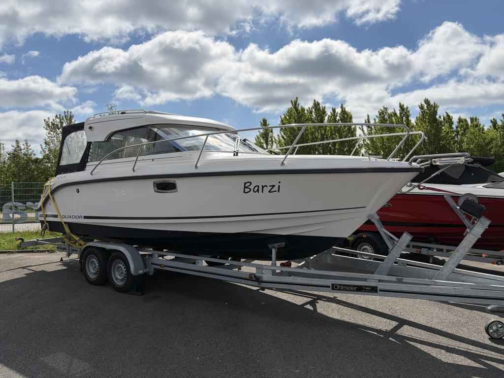 Motorboot Aquador 24 HT