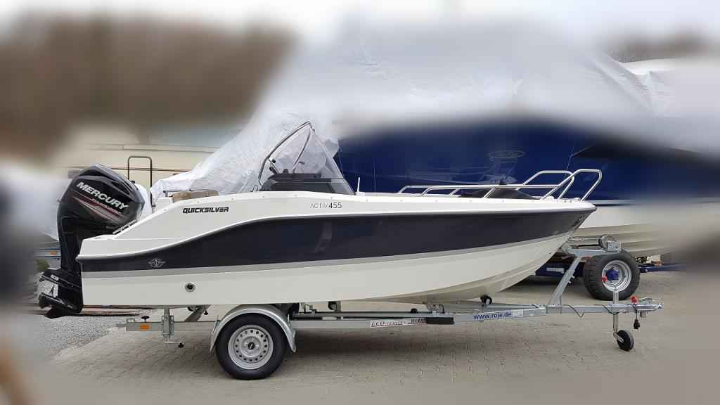 Motorboot Quicksilver Activ 455 Open & Trailer (Lagerboot)