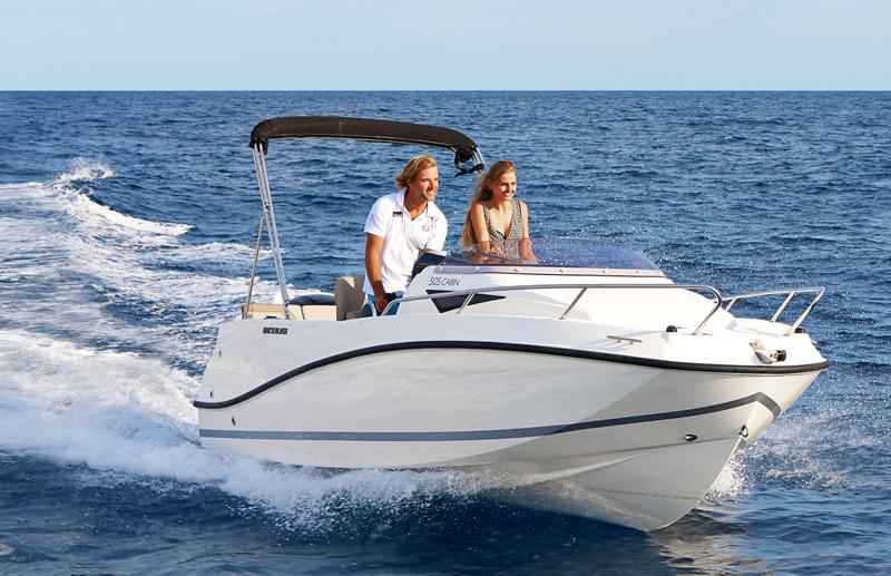 Motorboot Quicksilver Activ 505 Cabin & Trailer (Lagerboot)