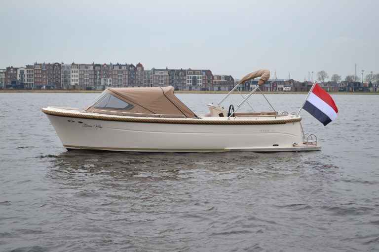 Motorboot PRIMEUR Primeur 700 Sloep