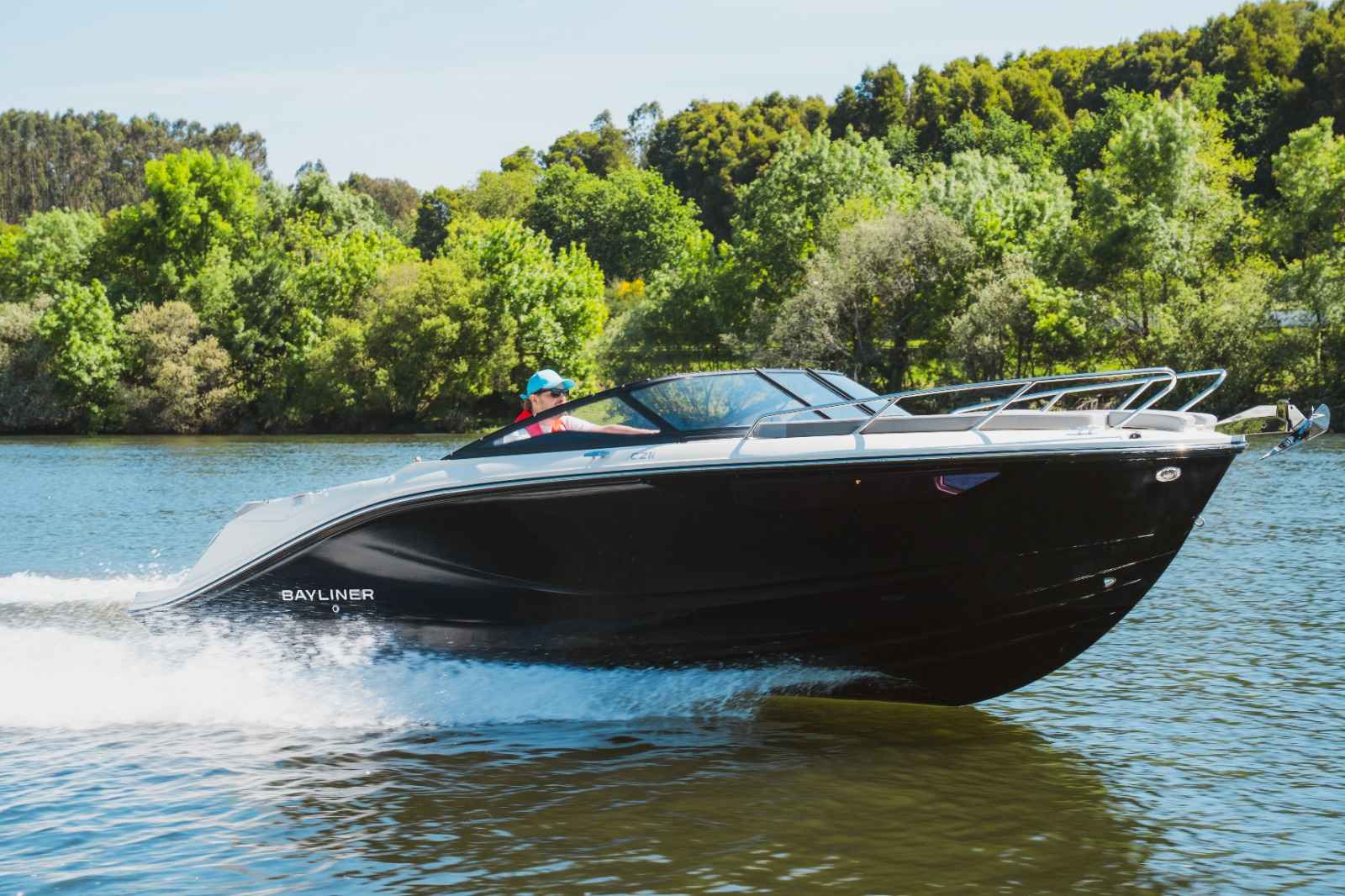 Motorboot BAYLINER C21