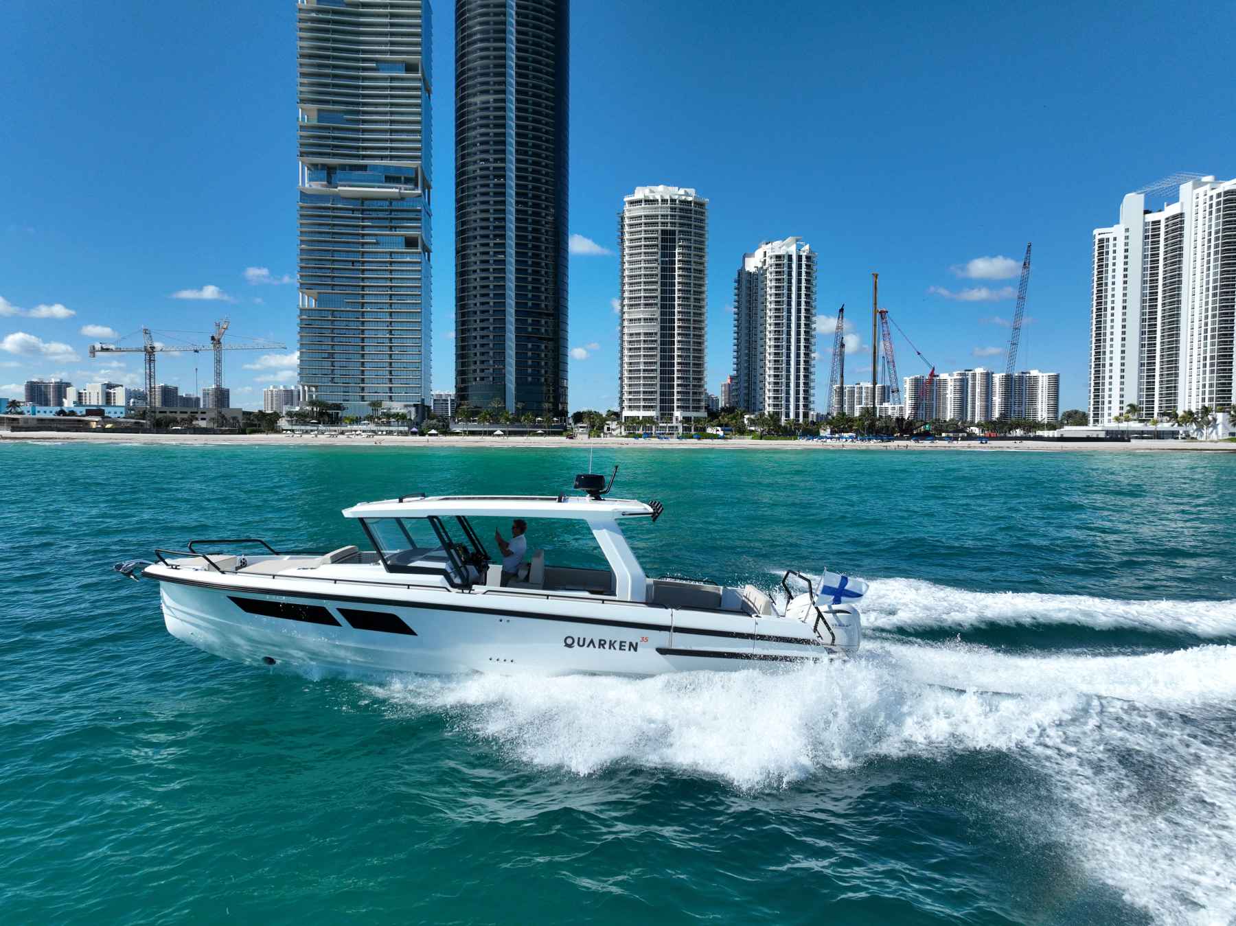 Motorboot Quarken 35 GRAND TOURER