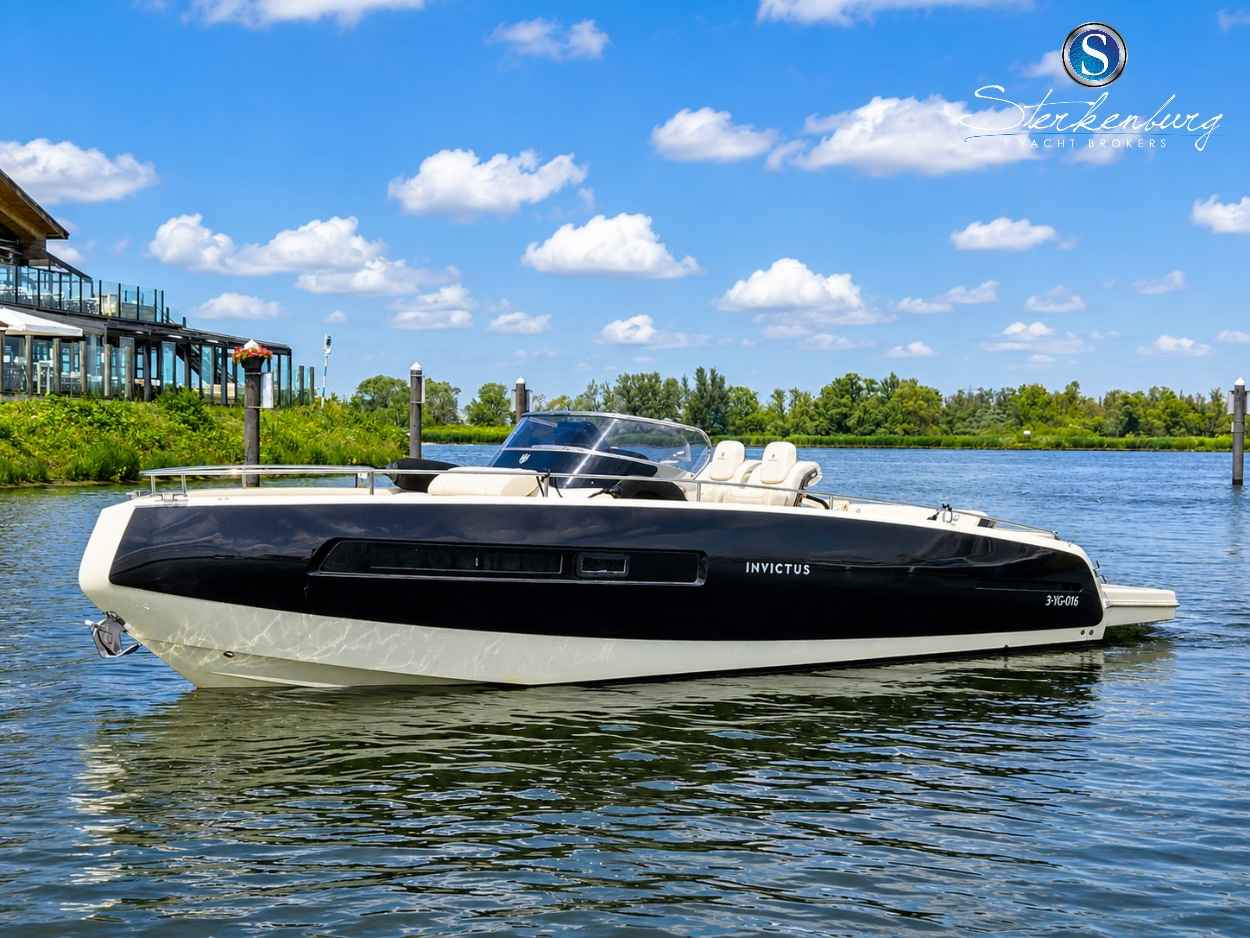 Motorboot Invictus 280 GT