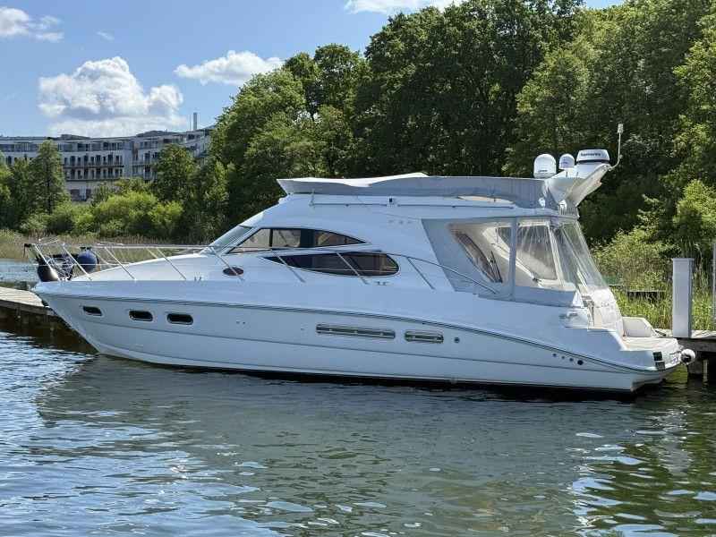 Motorboot Sealine F 42.5