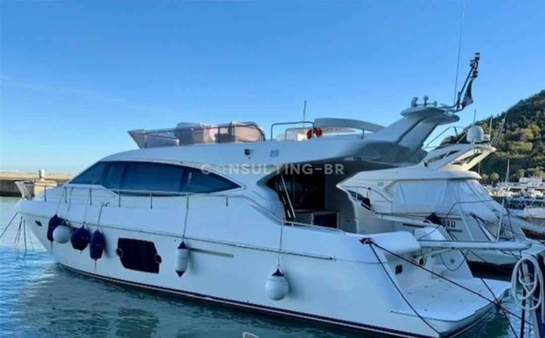 Motorboot Ferretti 530
