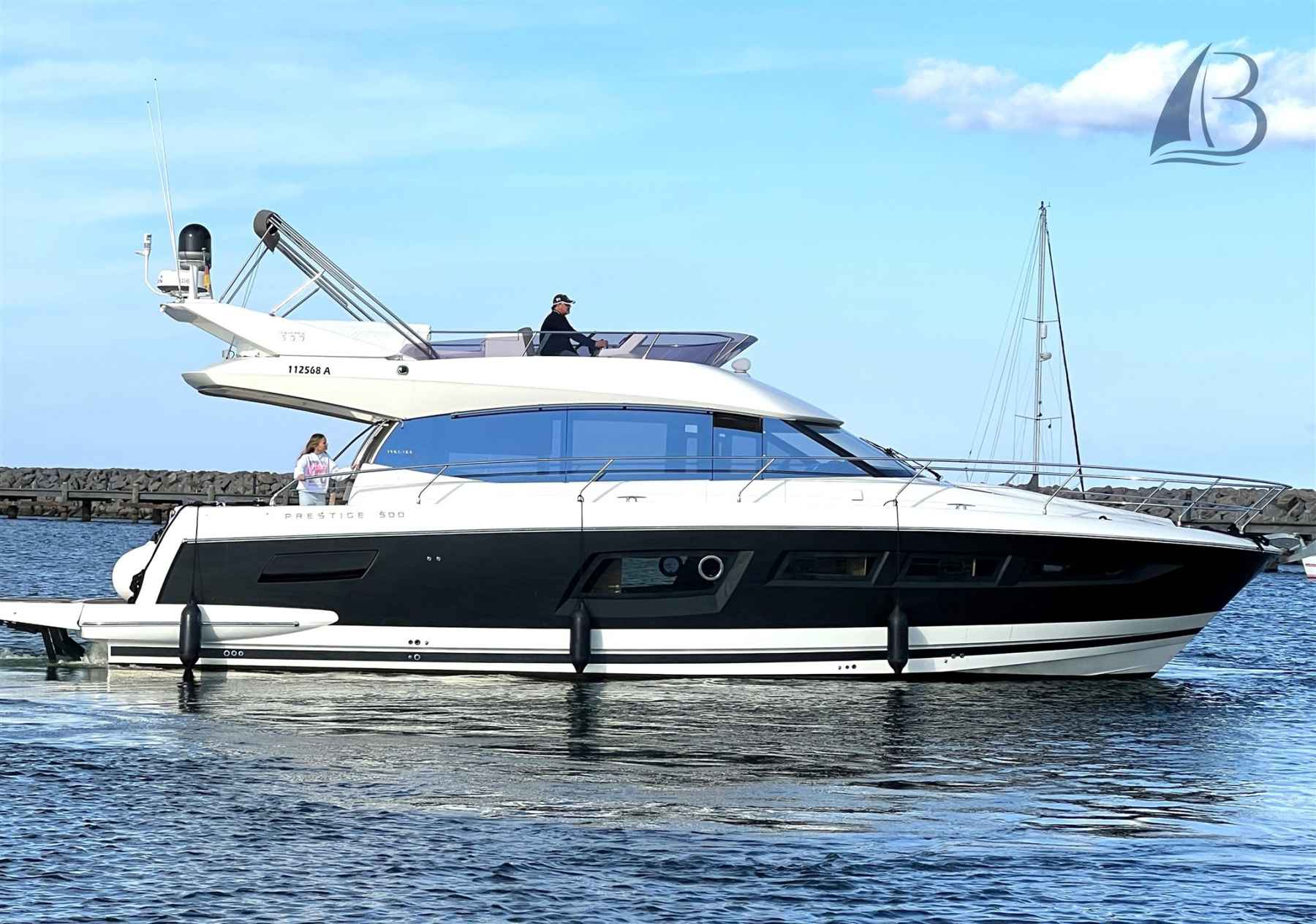 Motorboot Prestige Yachts 500 Fly