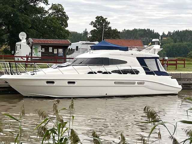 Motorboot Sealine T47