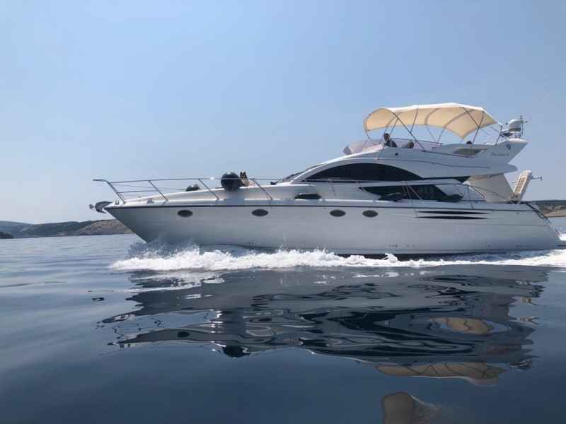 Motorboot Fairline Phantom 50 Fly
