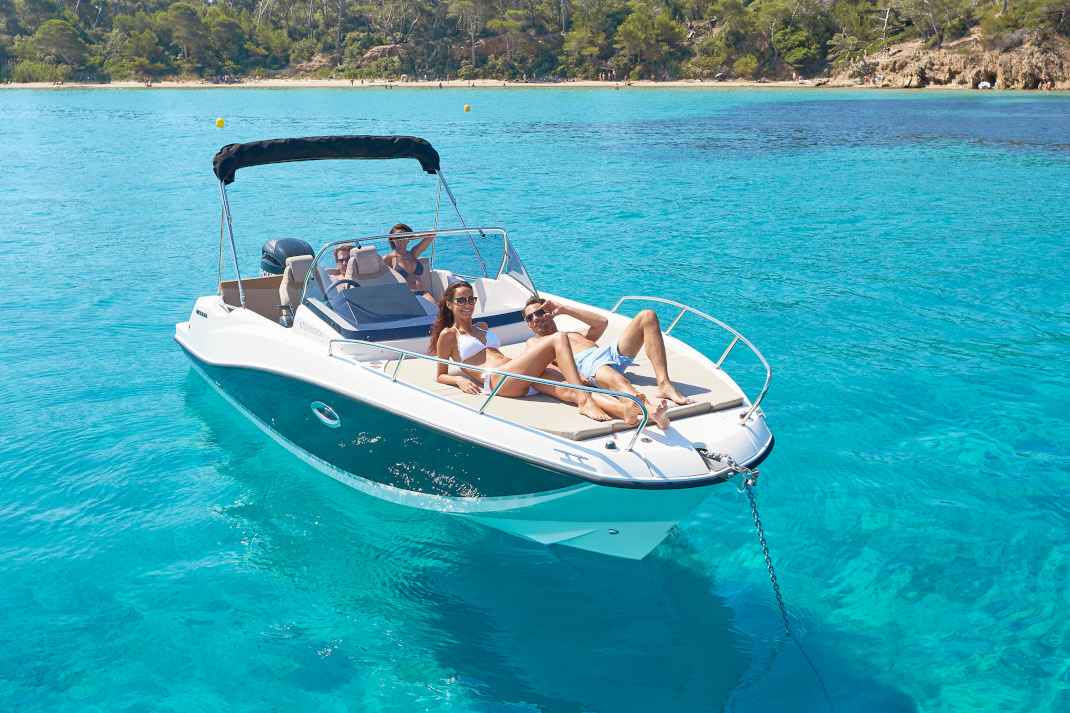 Motorboot Quicksilver Activ 675 Sundeck