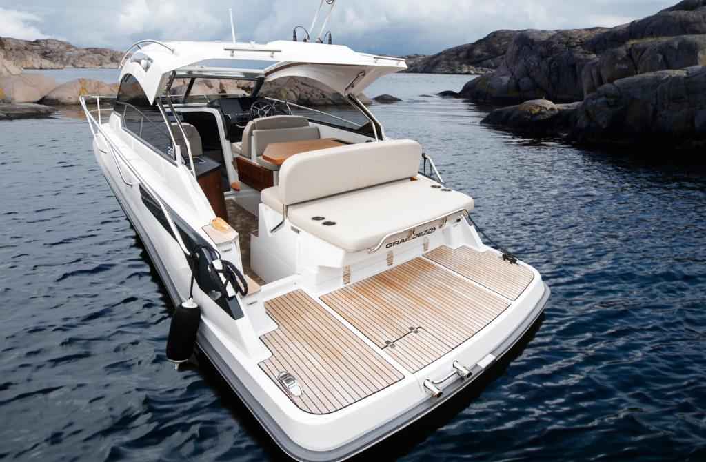 Motorboot Grandezza 28 OC