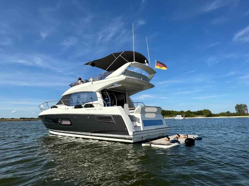 Motorboot Prestige 460 FLY