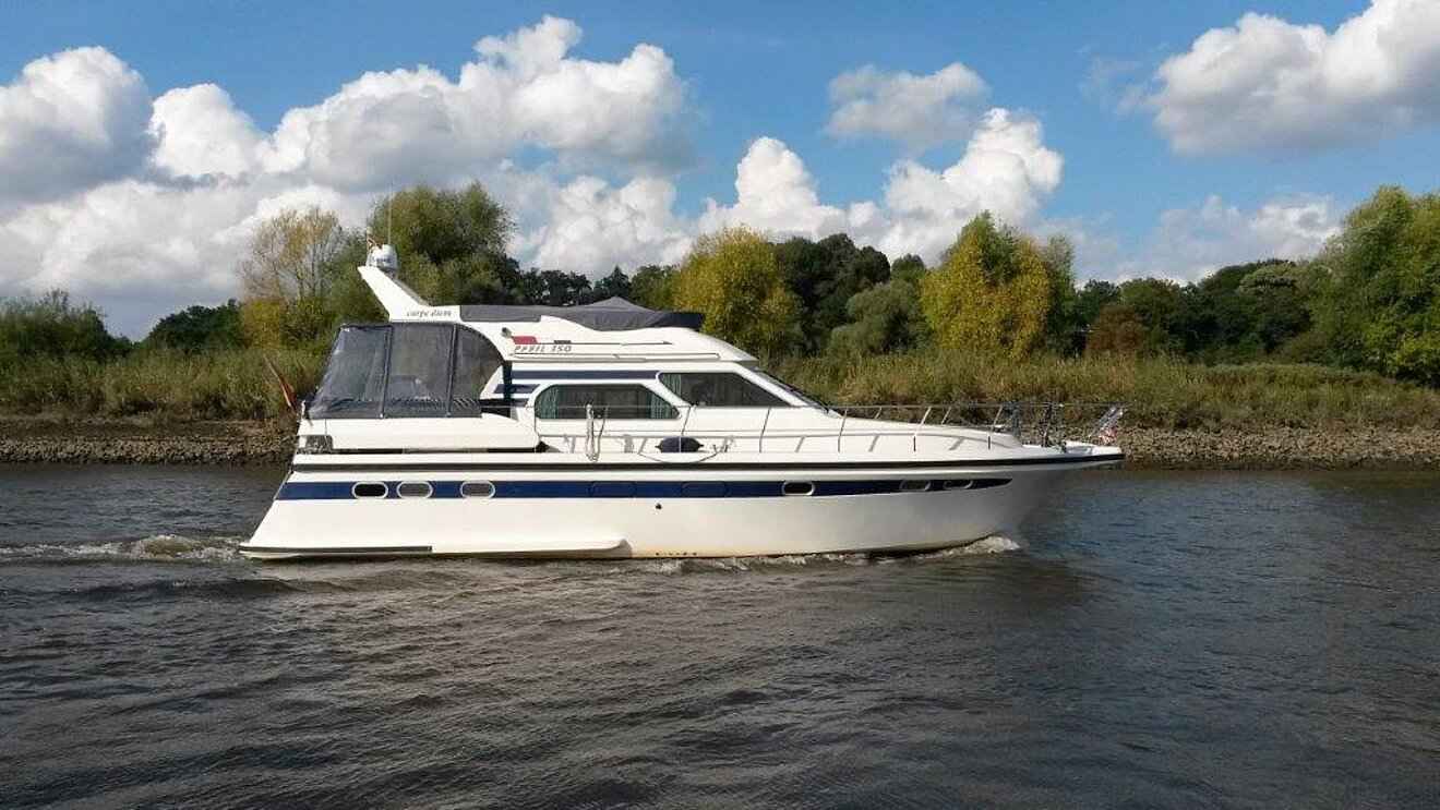 Motorboot Pfeil 450