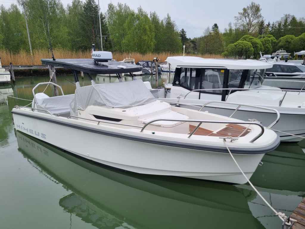 Motorboot Nimbus T8