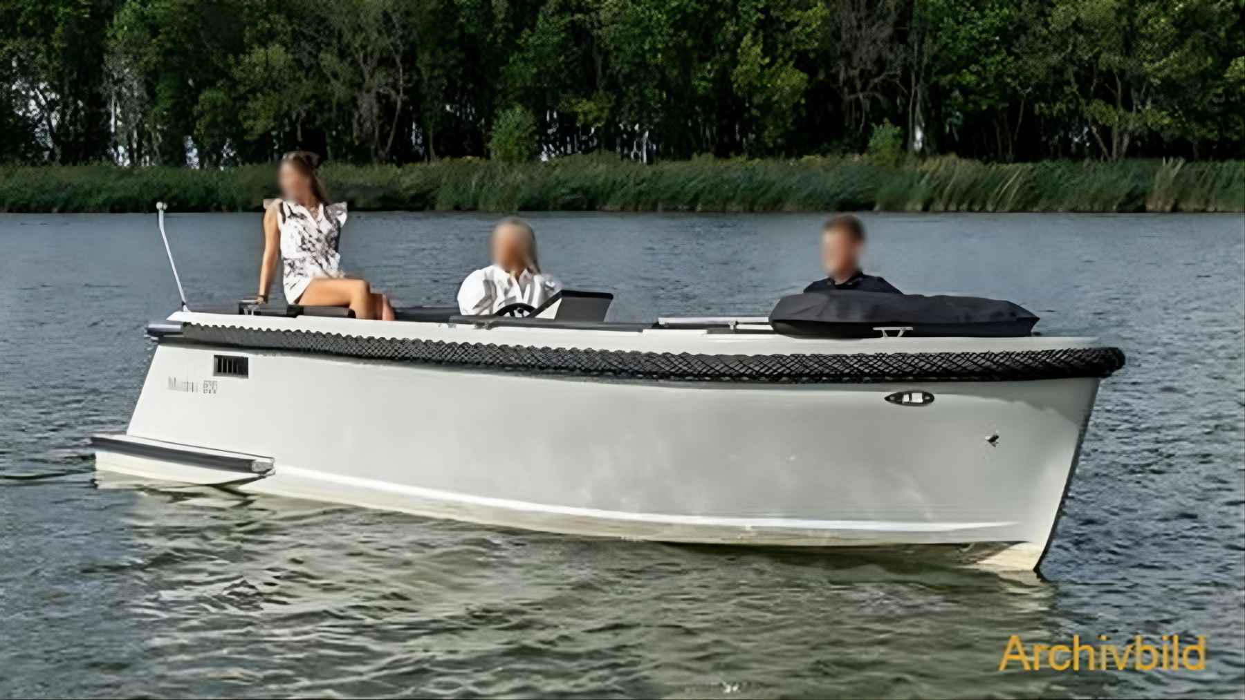 Motorboot Maxima 600 Cabin