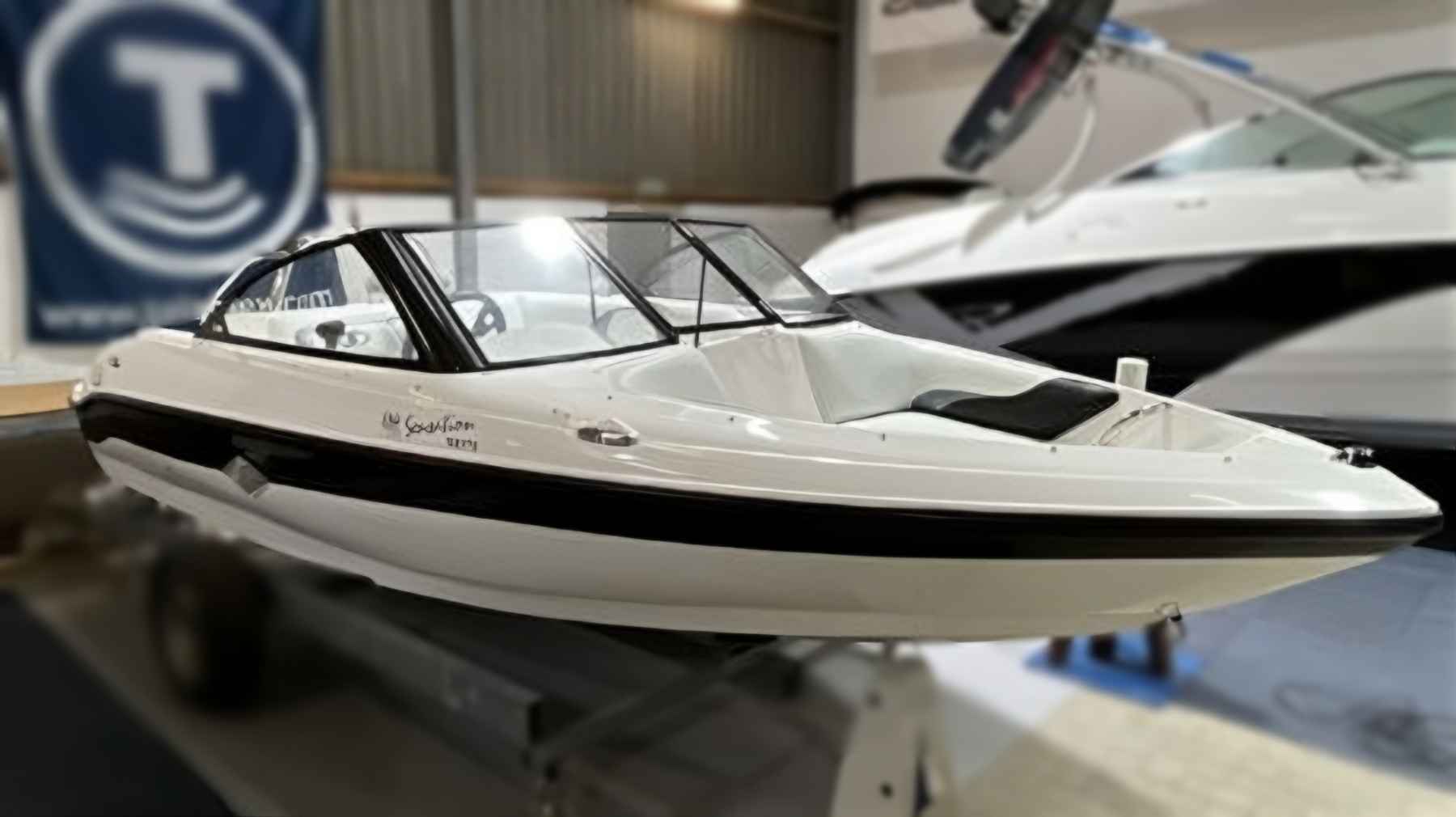 Motorboot Sensation SX170